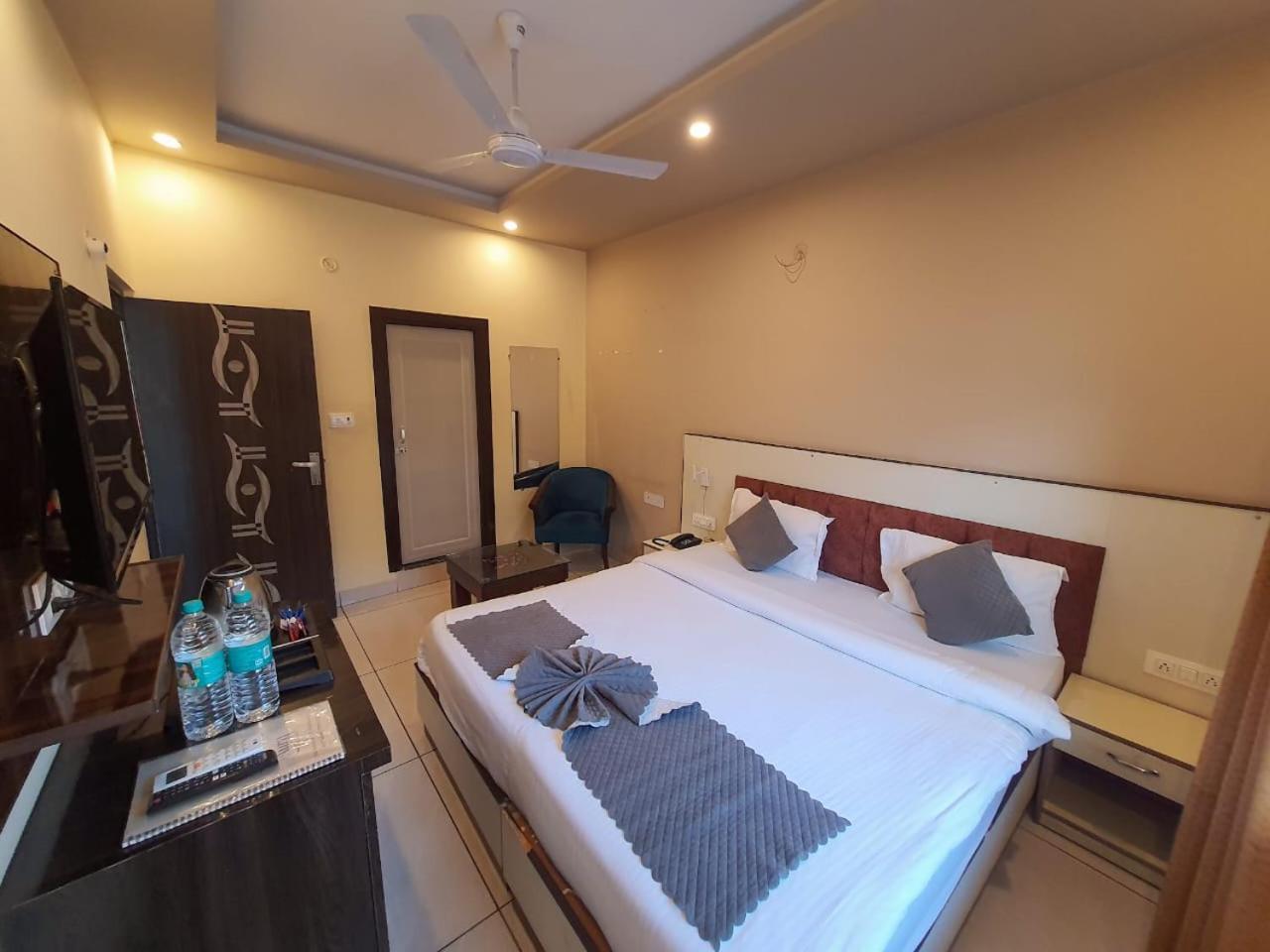 רישיקש Tapovan New Residency By Ftp Hotels מראה חיצוני תמונה